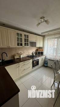 2-к квартира, вторичка, 52м2, 1/10 этаж