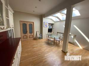 4-к квартира, вторичка, 200м2, 10/10 этаж