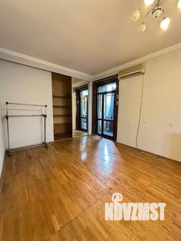 2-к квартира, вторичка, 68м2, 3/5 этаж