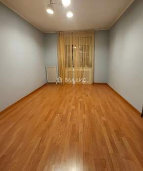 4-к квартира, вторичка, 105м2, 4/10 этаж