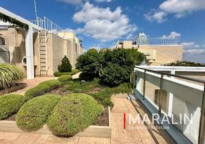 4-к квартира, вторичка, 217м2, 9/9 этаж