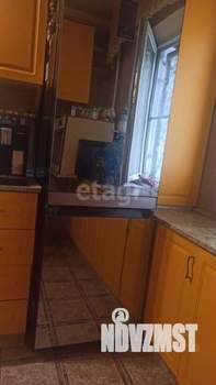 3-к квартира, вторичка, 63м2, 1/9 этаж