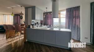 3-к квартира, вторичка, 180м2, 19/32 этаж