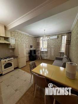 2-к квартира, вторичка, 80м2, 1/4 этаж