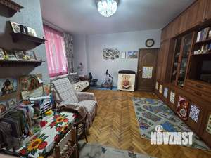 2-к квартира, вторичка, 54м2, 1/5 этаж