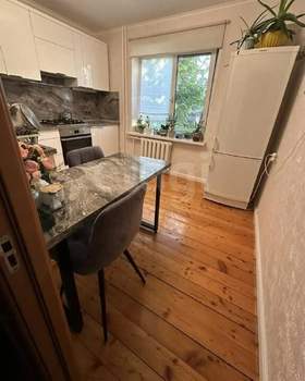 1-к квартира, вторичка, 42м2, 1/10 этаж