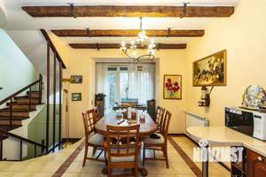 4-к квартира, вторичка, 252м2, 1/3 этаж