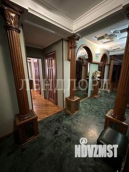 3-к квартира, вторичка, 166м2, 1/10 этаж