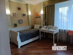 4-к квартира, вторичка, 138м2, 3/9 этаж