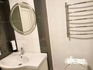 2-к квартира, вторичка, 63м2, 19/19 этаж