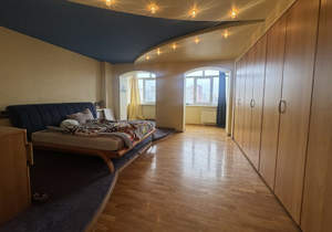 3-к квартира, вторичка, 111м2, 9/10 этаж