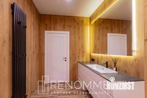 4-к квартира, вторичка, 130м2, 4/10 этаж