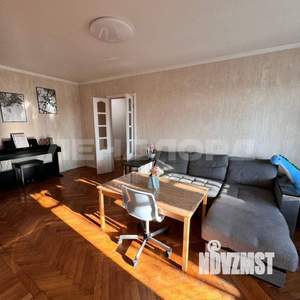 3-к квартира, вторичка, 57м2, 5/5 этаж