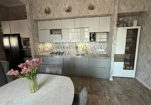 5-к квартира, вторичка, 173м2, 3/3 этаж