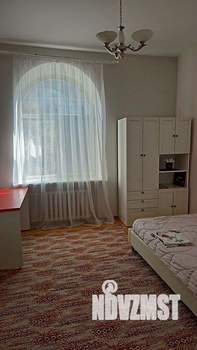 3-к квартира, вторичка, 100м2, 2/6 этаж