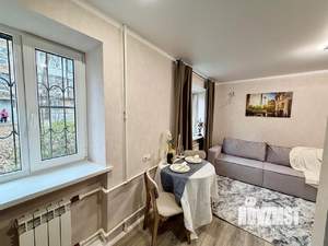 2-к квартира, вторичка, 37м2, 1/4 этаж