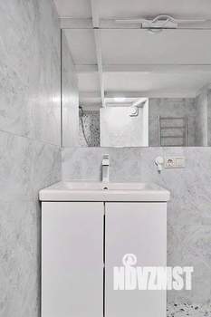 2-к квартира, вторичка, 63м2, 1/3 этаж