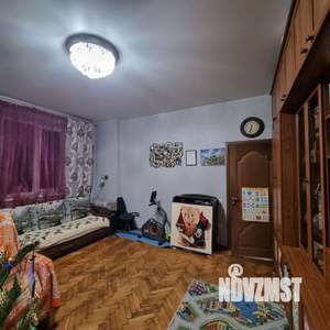 2-к квартира, вторичка, 54м2, 1/5 этаж