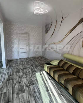 2-к квартира, вторичка, 42м2, 1/5 этаж