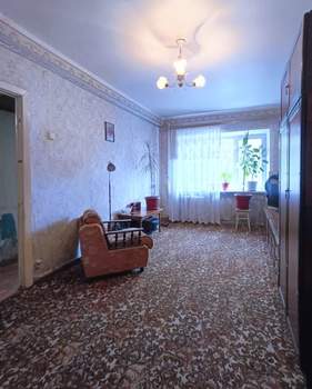 2-к квартира, вторичка, 45м2, 1/5 этаж