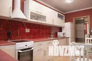 2-к квартира, вторичка, 64м2, 1/17 этаж