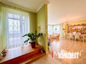 4-к квартира, вторичка, 206м2, 17/18 этаж