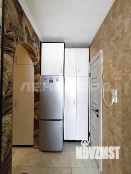 2-к квартира, вторичка, 54м2, 1/10 этаж