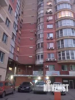 Студия квартира, вторичка, 63м2, 1/19 этаж