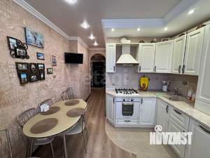 2-к квартира, вторичка, 67м2, 4/5 этаж