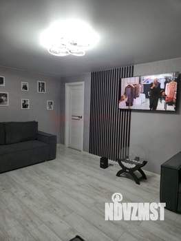 2-к квартира, вторичка, 60м2, 1/9 этаж