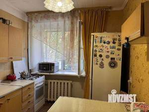 2-к квартира, вторичка, 52м2, 1/9 этаж