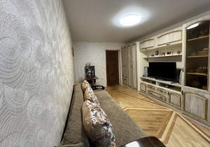 3-к квартира, вторичка, 63м2, 1/5 этаж