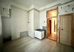 3-к квартира, вторичка, 101м2, 1/4 этаж