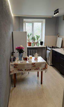 3-к квартира, вторичка, 60м2, 6/10 этаж