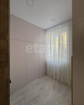 3-к квартира, вторичка, 95м2, 2/4 этаж