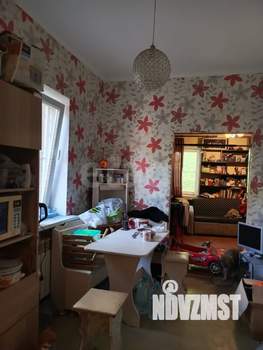 4-к квартира, вторичка, 63м2, 1/1 этаж