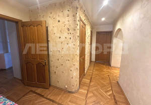 4-к квартира, вторичка, 94м2, 8/10 этаж