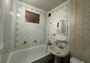 2-к квартира, вторичка, 45м2, 1/5 этаж