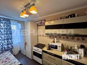 2-к квартира, вторичка, 63м2, 4/10 этаж