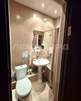 2-к квартира, вторичка, 53м2, 3/3 этаж