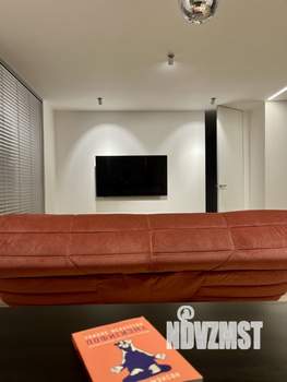 Студия квартира, вторичка, 68м2, 2/11 этаж