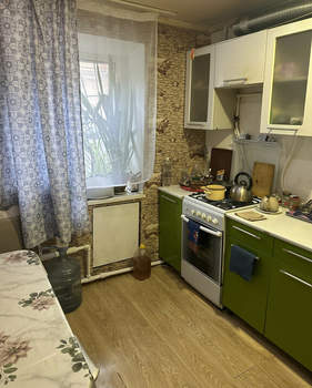 2-к квартира, вторичка, 42м2, 1/4 этаж