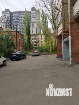 2-к квартира, вторичка, 50м2, 1/9 этаж