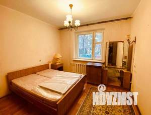 2-к квартира, вторичка, 60м2, 1/10 этаж