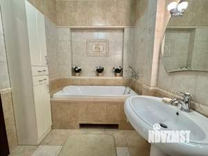 3-к квартира, вторичка, 120м2, 6/10 этаж