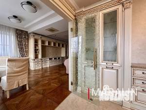 4-к квартира, вторичка, 208м2, 6/7 этаж