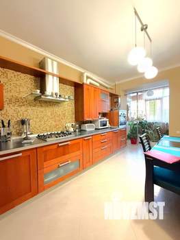 4-к квартира, вторичка, 100м2, 4/9 этаж