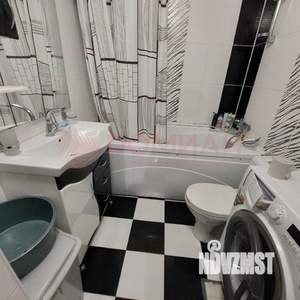 2-к квартира, вторичка, 70м2, 2/17 этаж