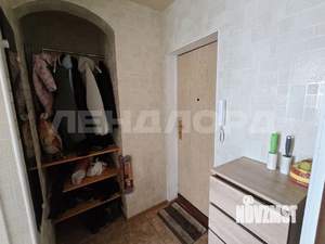 2-к квартира, вторичка, 42м2, 9/9 этаж