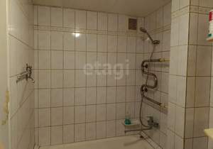 4-к квартира, вторичка, 60м2, 5/5 этаж